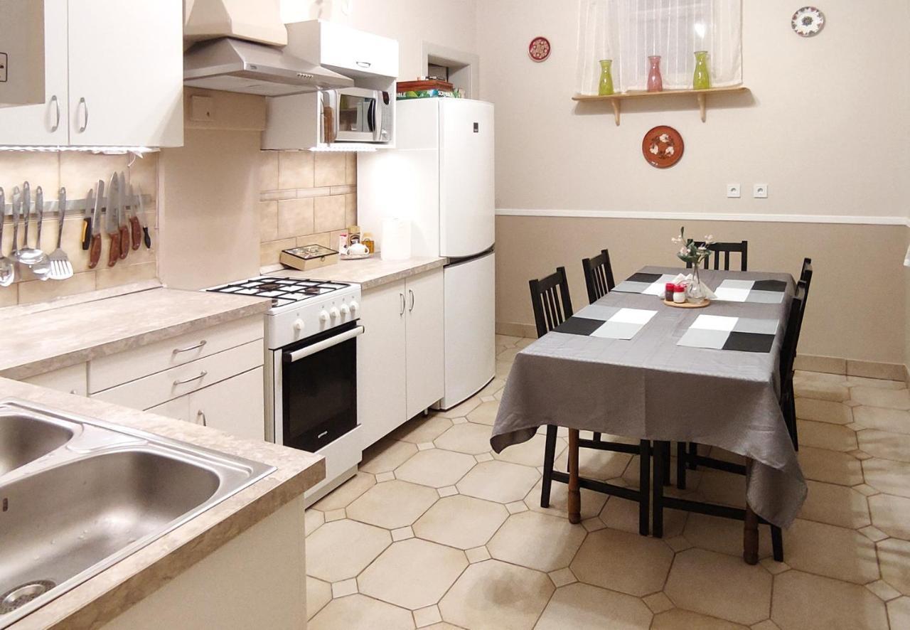 Center Apartman แซแก็ด ภายนอก รูปภาพ